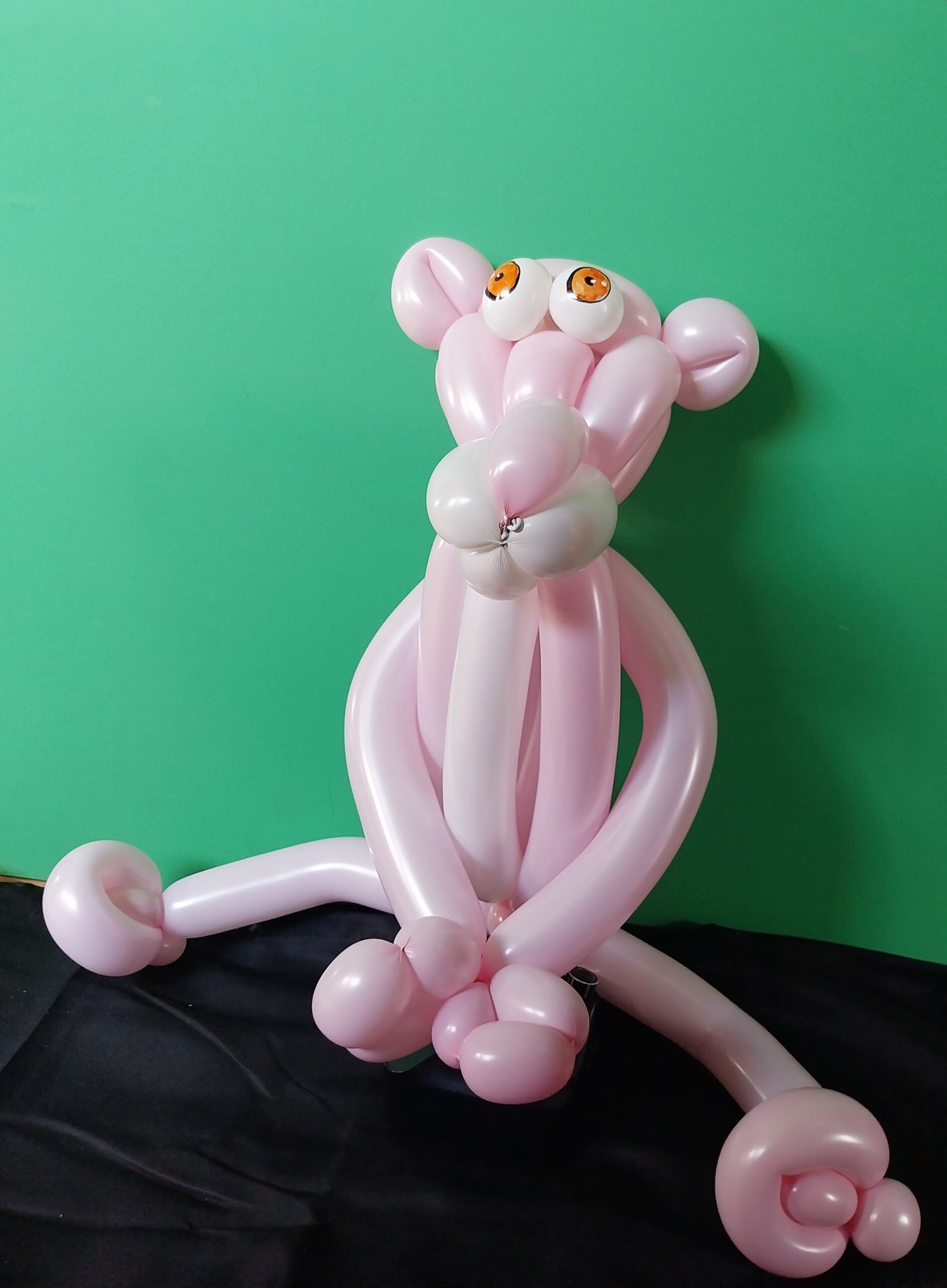 Scupture sur ballons panthére rose
